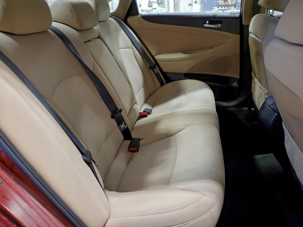 2013 HYUNDAI SONATA GLS photo 10