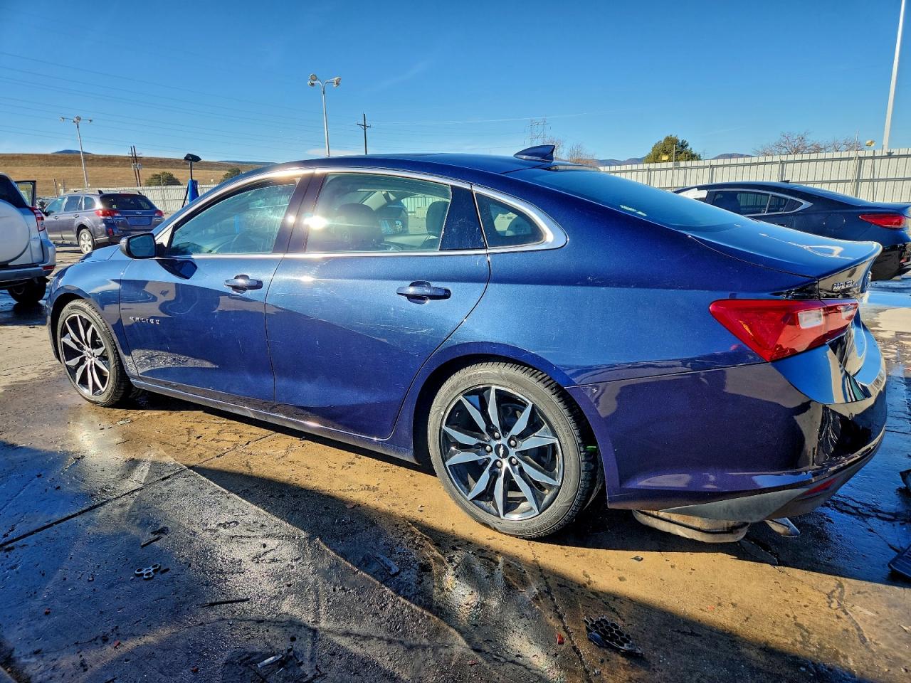 2017 CHEVROLET MALIBU LT photo 4