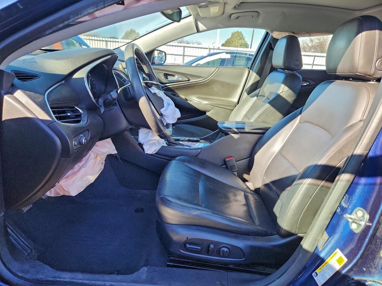 2017 CHEVROLET MALIBU LT photo 19