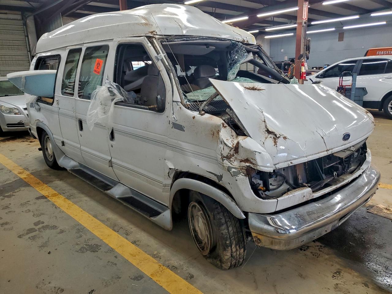 1999 FORD ECONOLINE E150 VAN photo 10