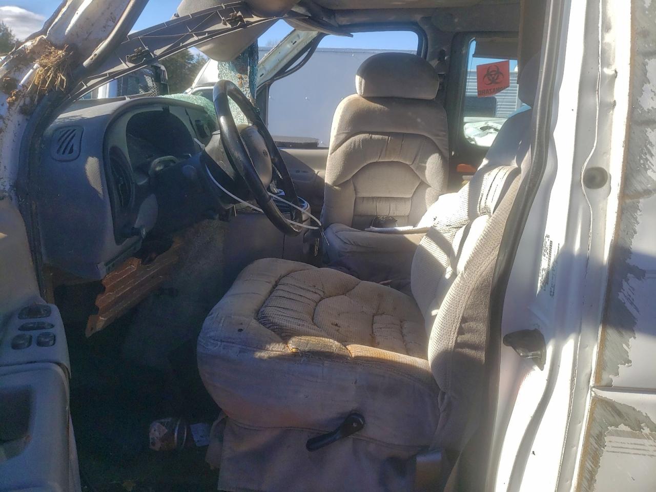 1999 FORD ECONOLINE E150 VAN photo 19