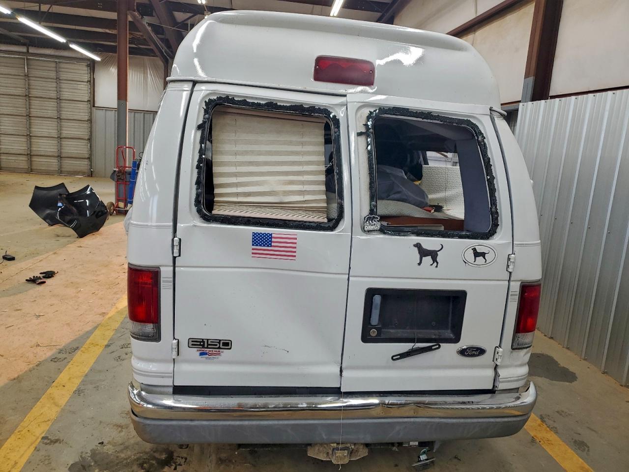 1999 FORD ECONOLINE E150 VAN photo 16