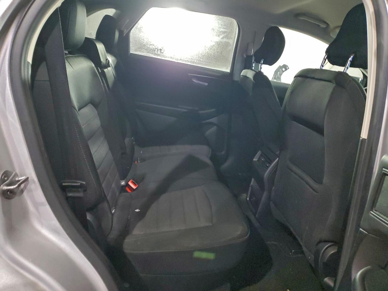 2016 FORD EDGE SE photo 11