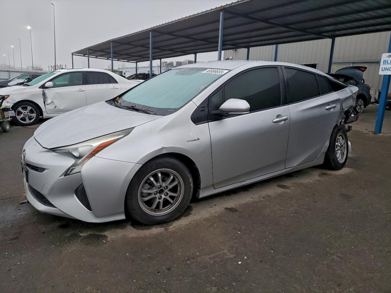 2016 TOYOTA PRIUS