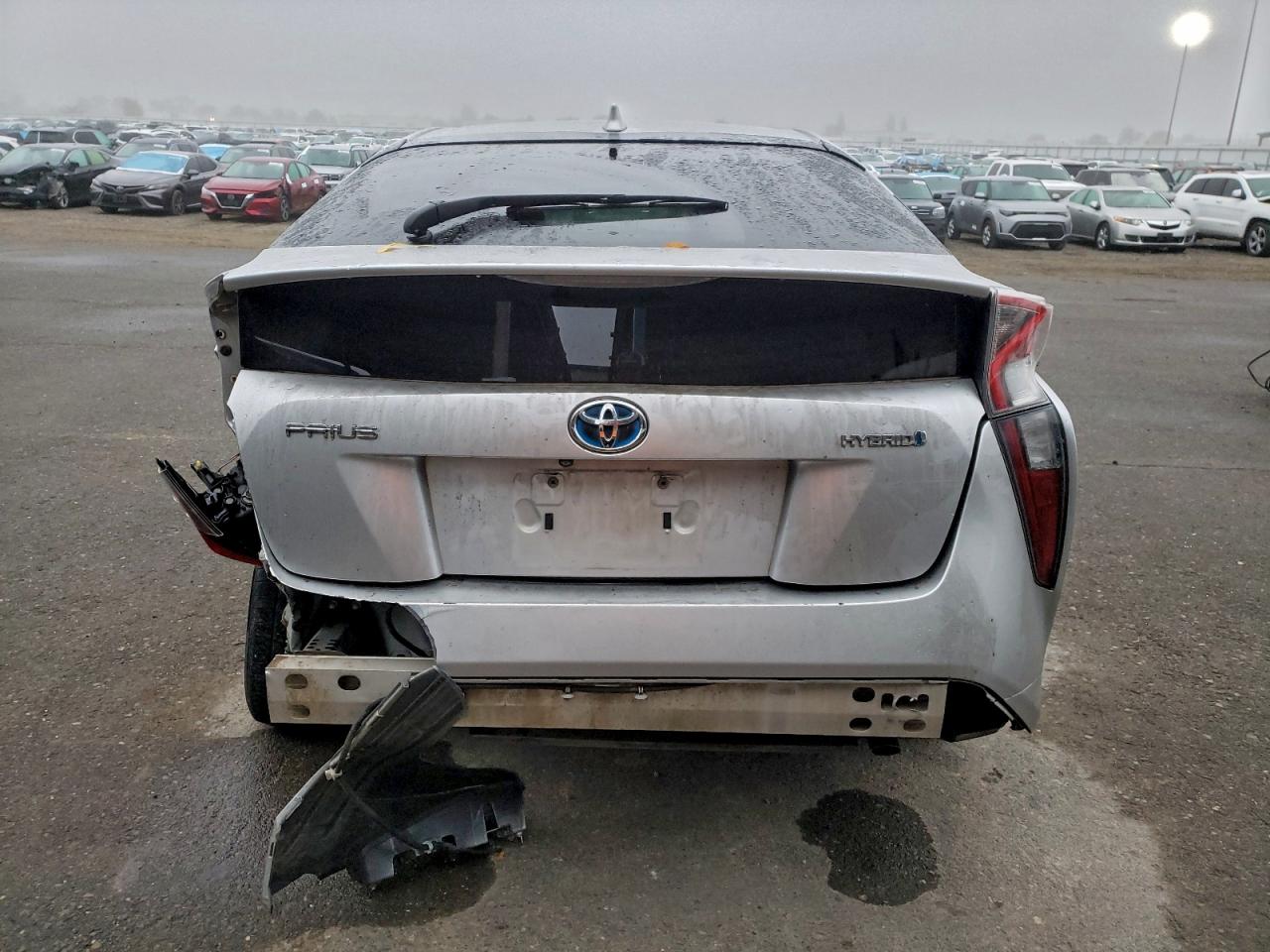 2016 TOYOTA PRIUS photo 16