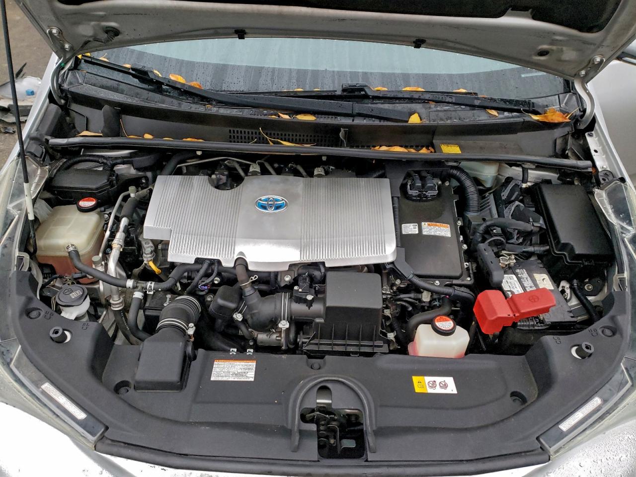 2016 TOYOTA PRIUS photo 31