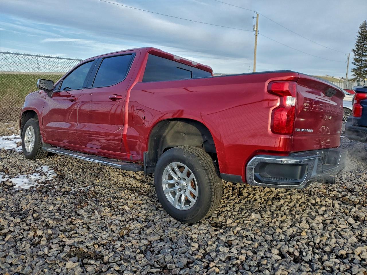 2019 CHEVROLET SILVERADO K1500 LT photo 2