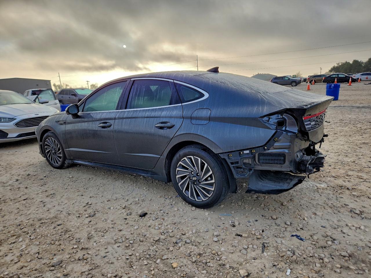 2024 HYUNDAI SONATA HYBRID photo 4