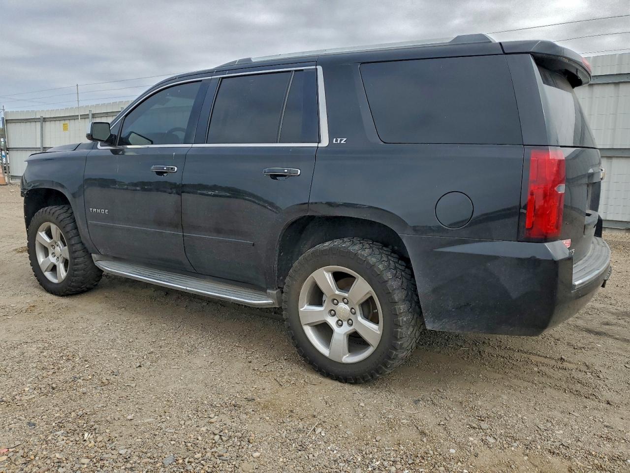 2015 CHEVROLET TAHOE C1500 LTZ photo 4