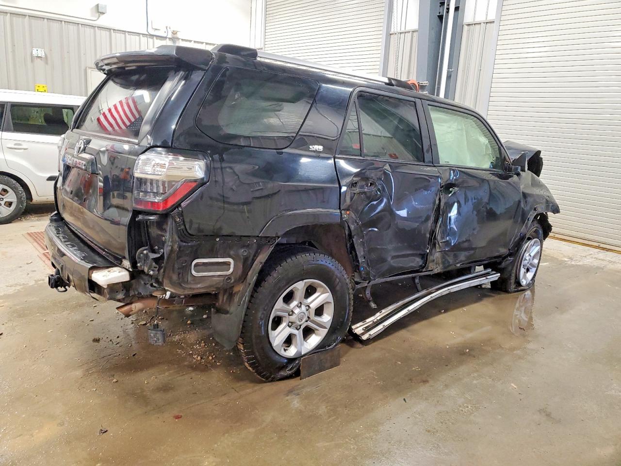 2022 TOYOTA 4RUNNER SR5 PREMIUM photo 3