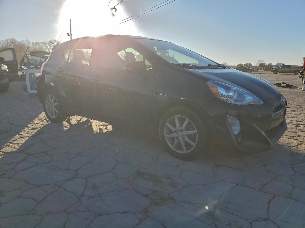 2015 TOYOTA PRIUS C photo 7