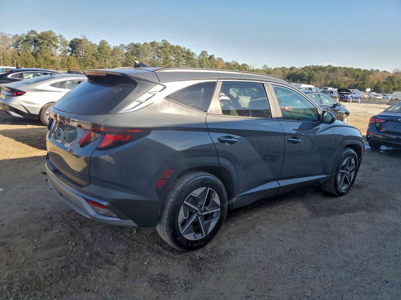 2026 HYUNDAI TUCSON SEL photo 5