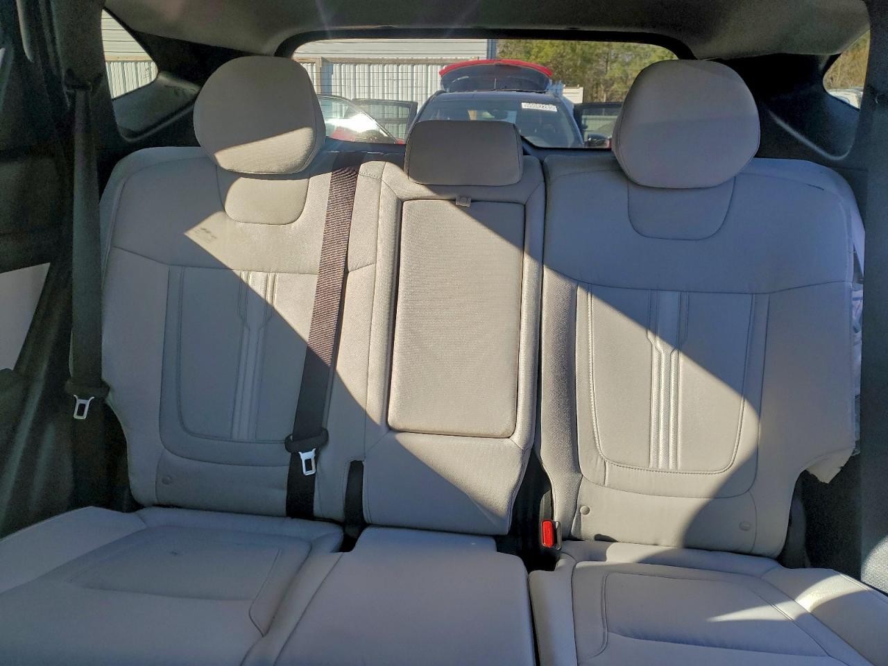 2026 HYUNDAI TUCSON SEL photo 19