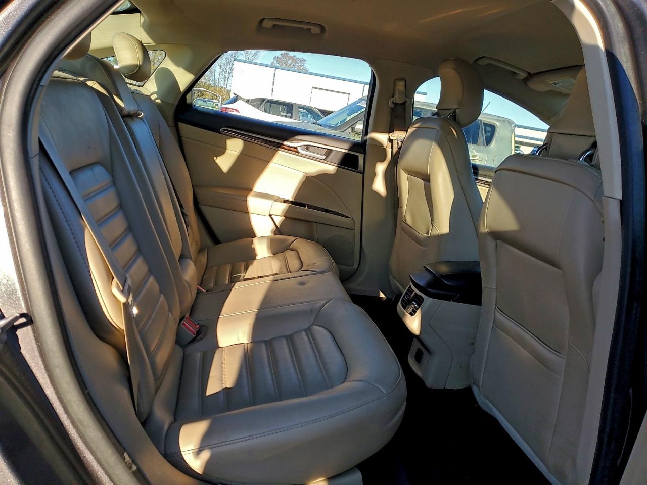 2014 FORD FUSION SE photo 10