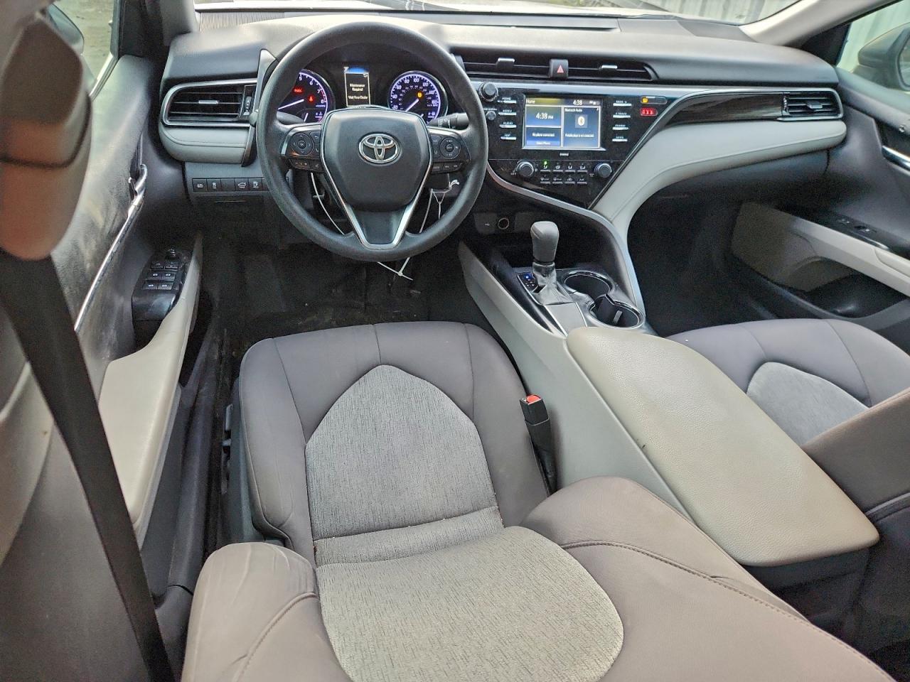 2020 TOYOTA CAMRY LE photo 8