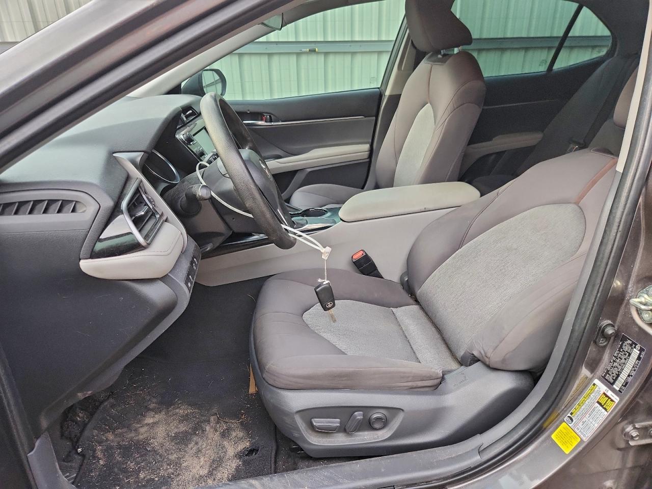 2020 TOYOTA CAMRY LE photo 7