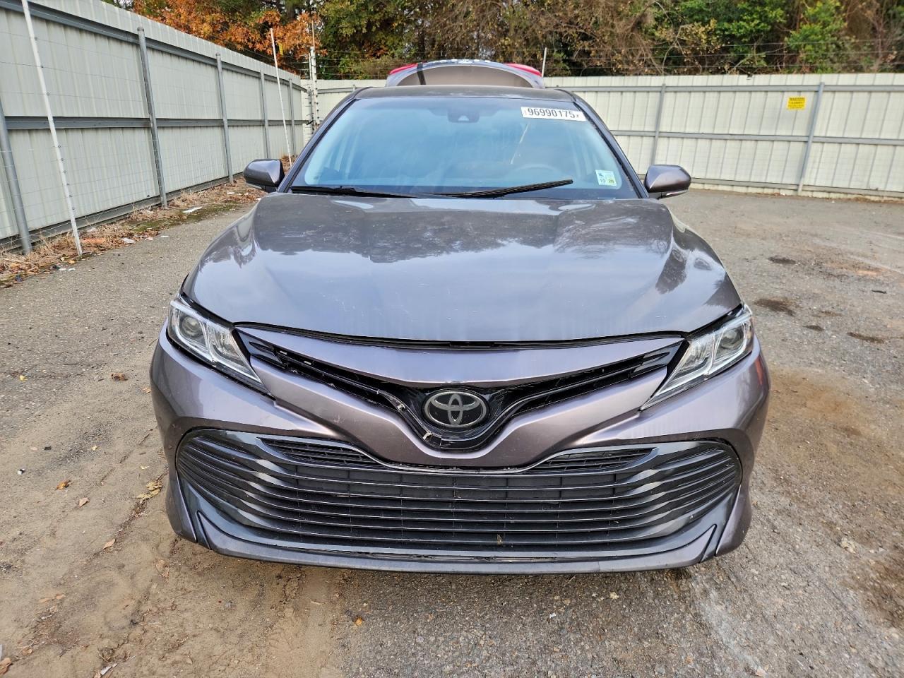 2020 TOYOTA CAMRY LE photo 5