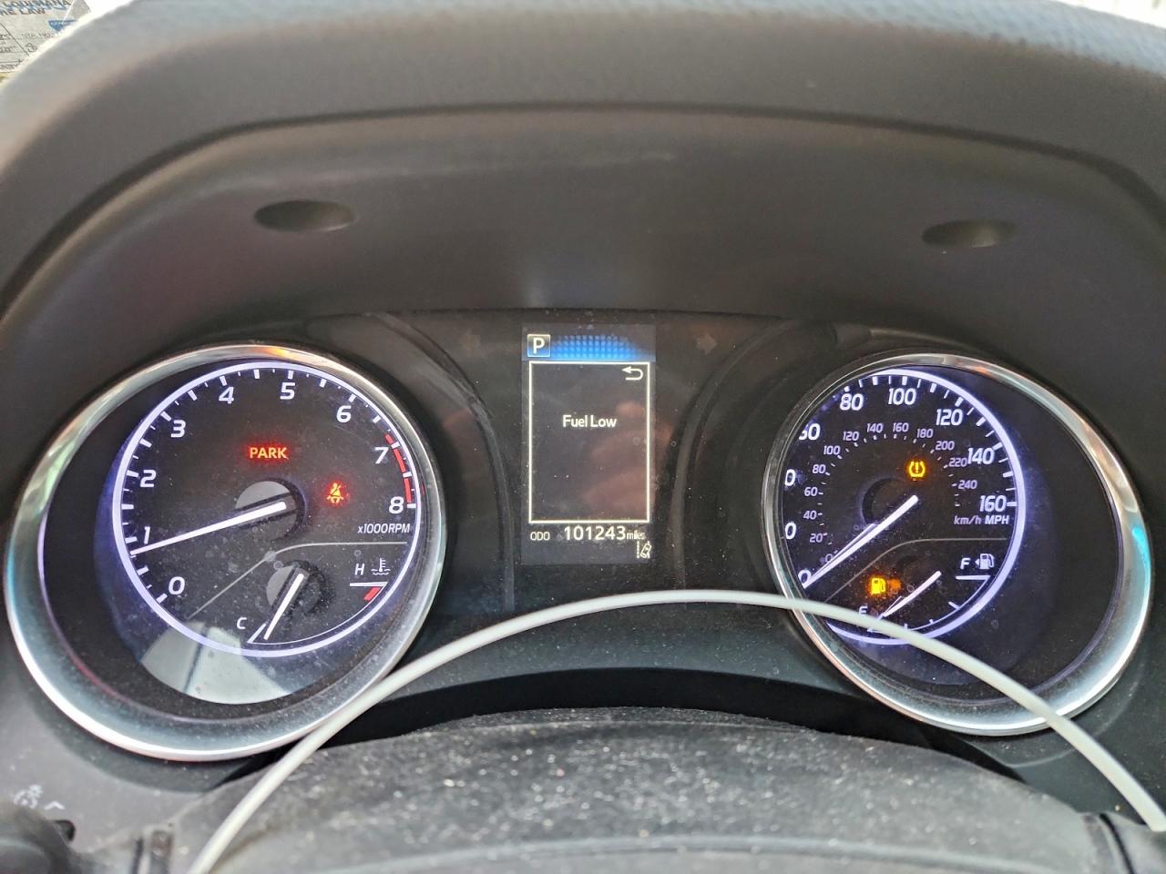 2020 TOYOTA CAMRY LE photo 9