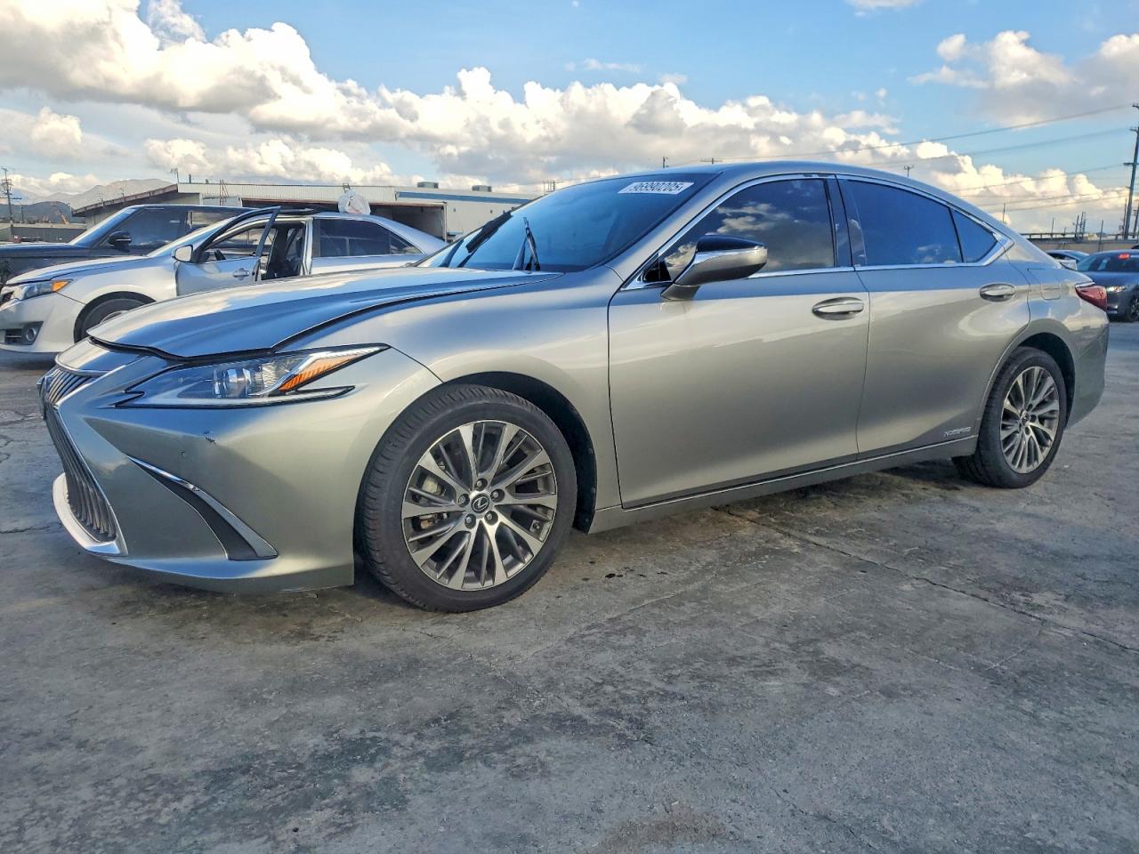 2020 LEXUS ES