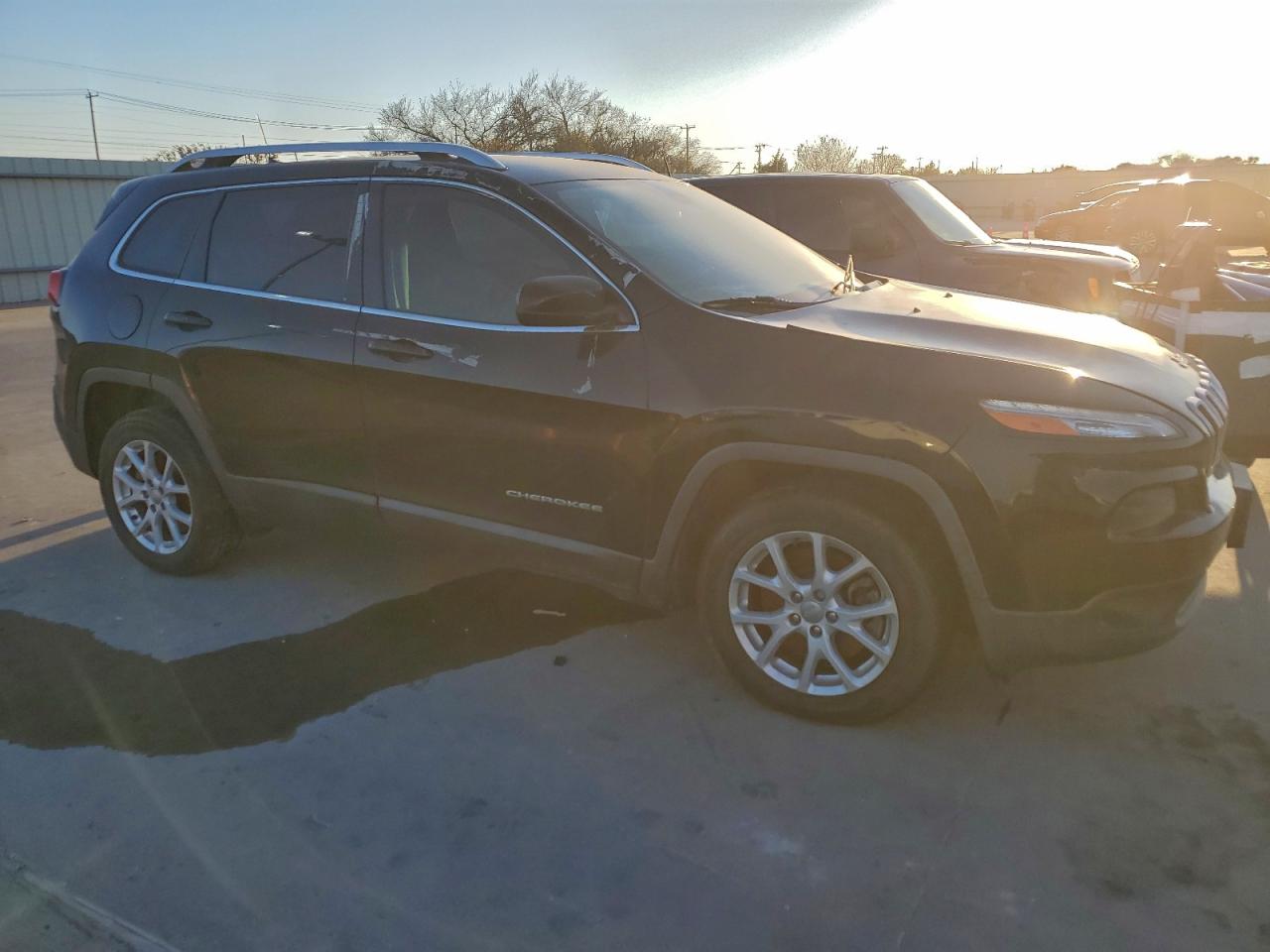 2017 JEEP CHEROKEE LATITUDE photo 4