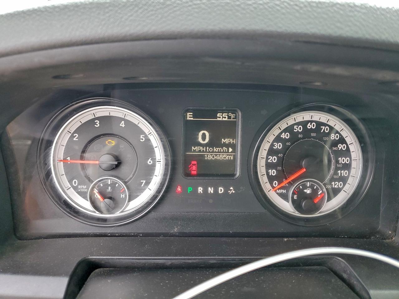 2015 RAM 1500 ST photo 9