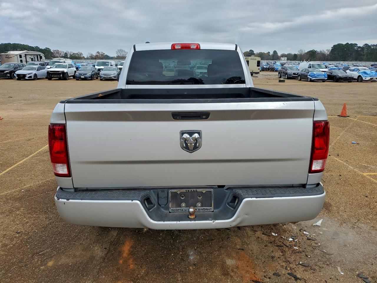 2015 RAM 1500 ST photo 6