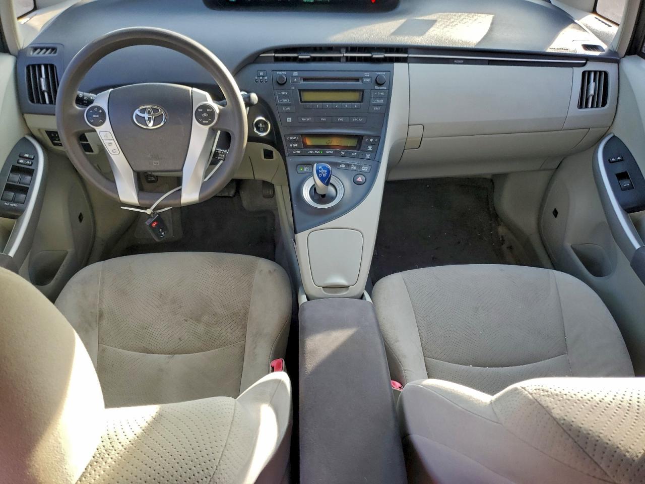 2011 TOYOTA PRIUS photo 8