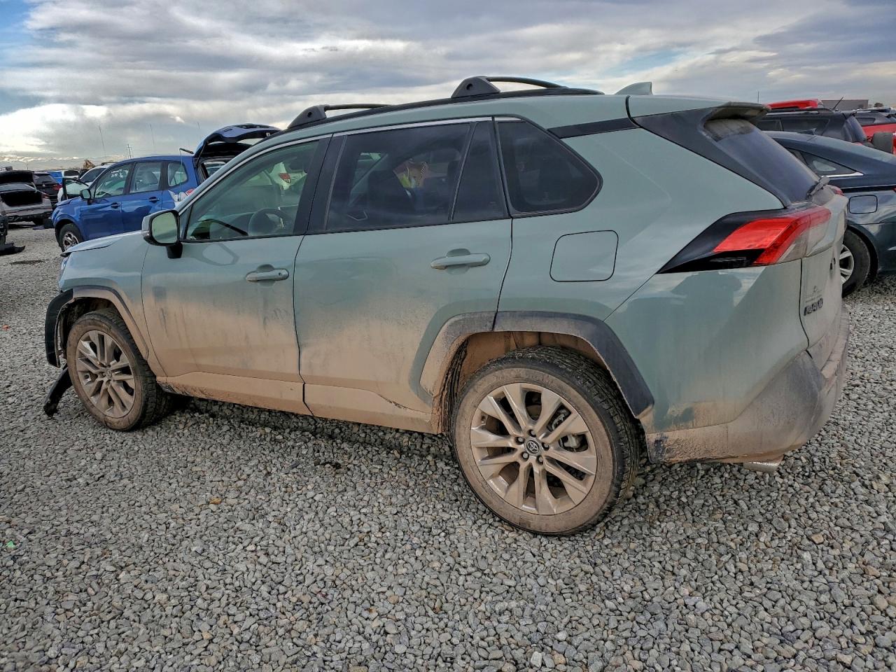 2021 TOYOTA RAV4 XLE PREMIUM photo 2
