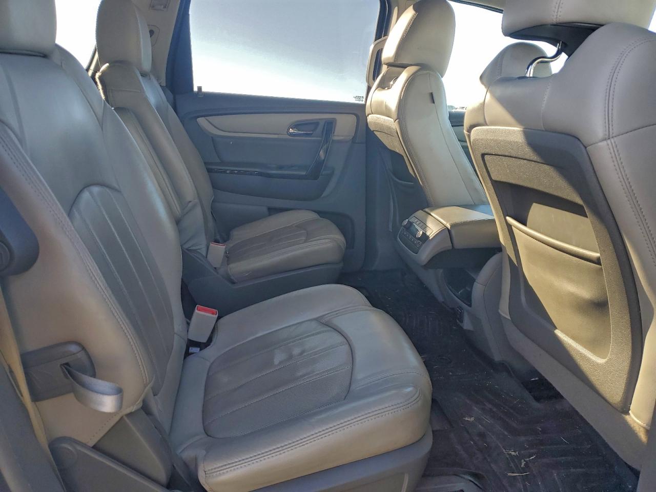 2014 CHEVROLET TRAVERSE LTZ photo 31
