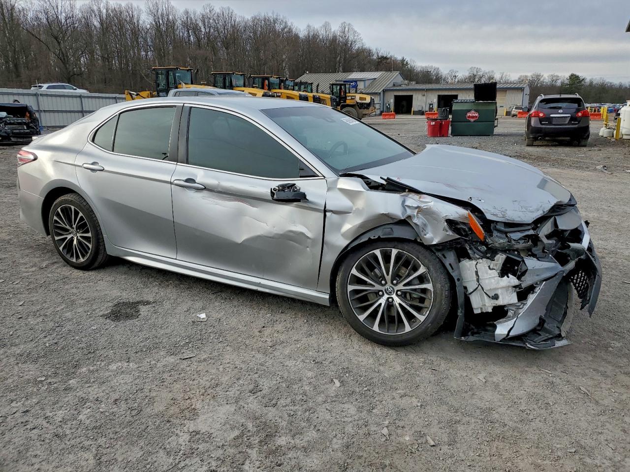 2018 TOYOTA CAMRY L photo 4