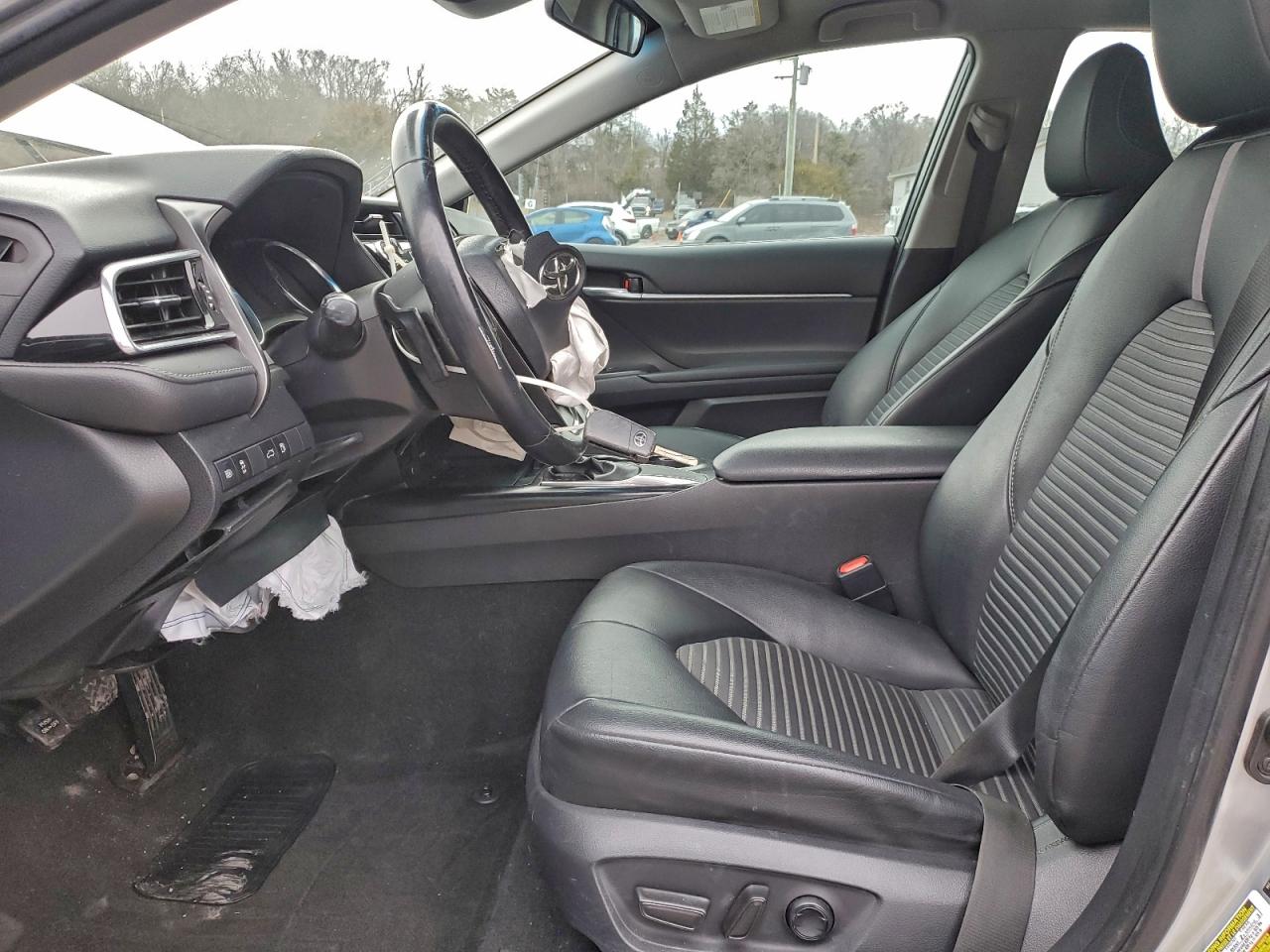 2018 TOYOTA CAMRY L photo 7