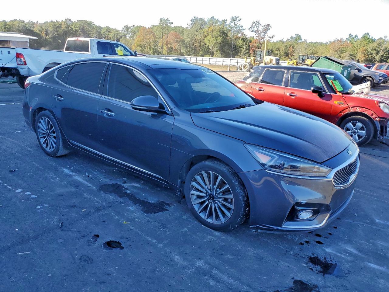 2017 KIA CADENZA PREMIUM photo 4