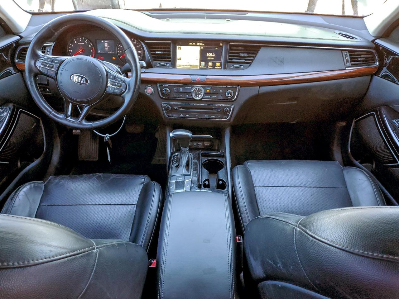 2017 KIA CADENZA PREMIUM photo 8