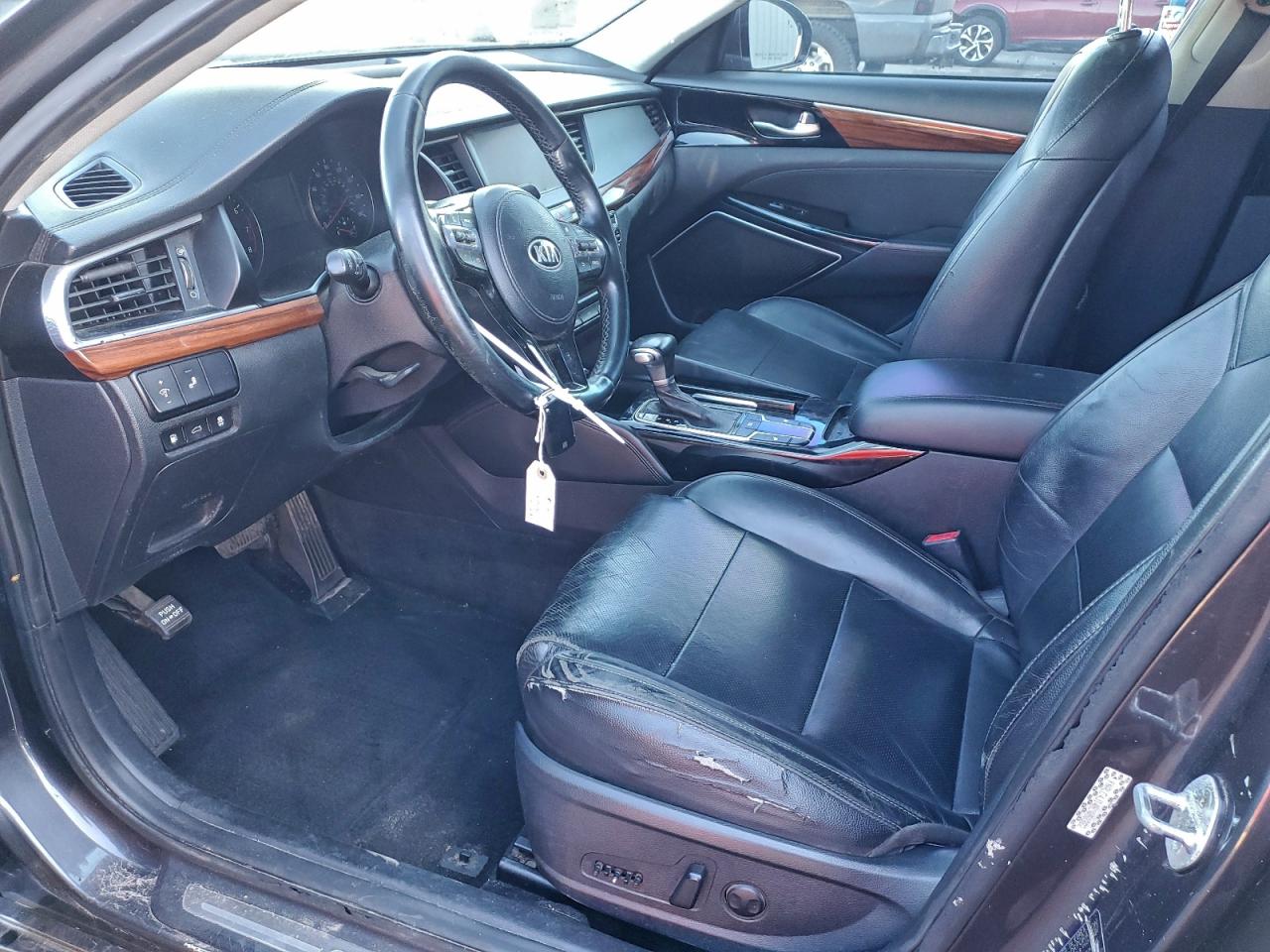 2017 KIA CADENZA PREMIUM photo 7