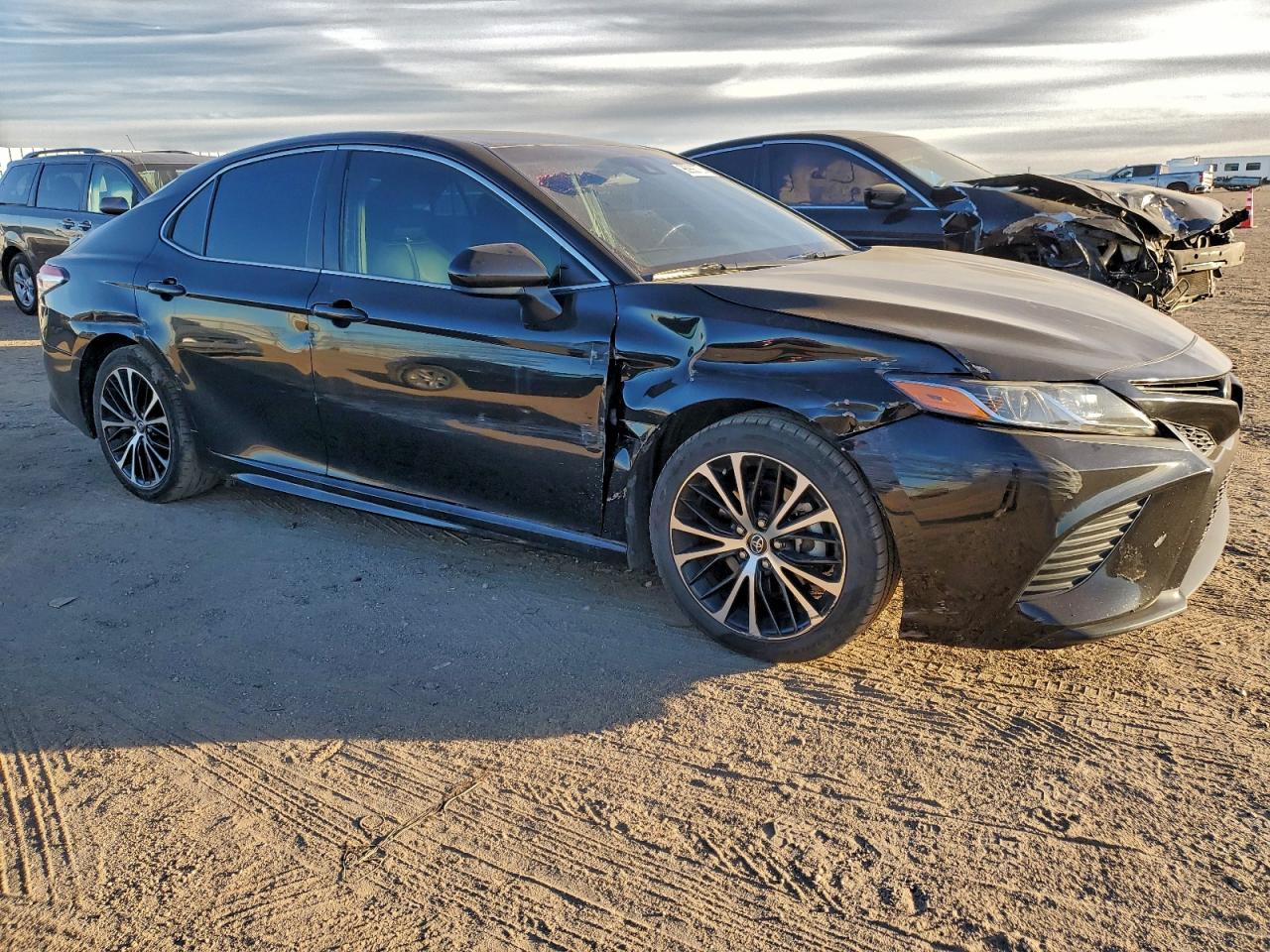 2020 TOYOTA CAMRY SE photo 10