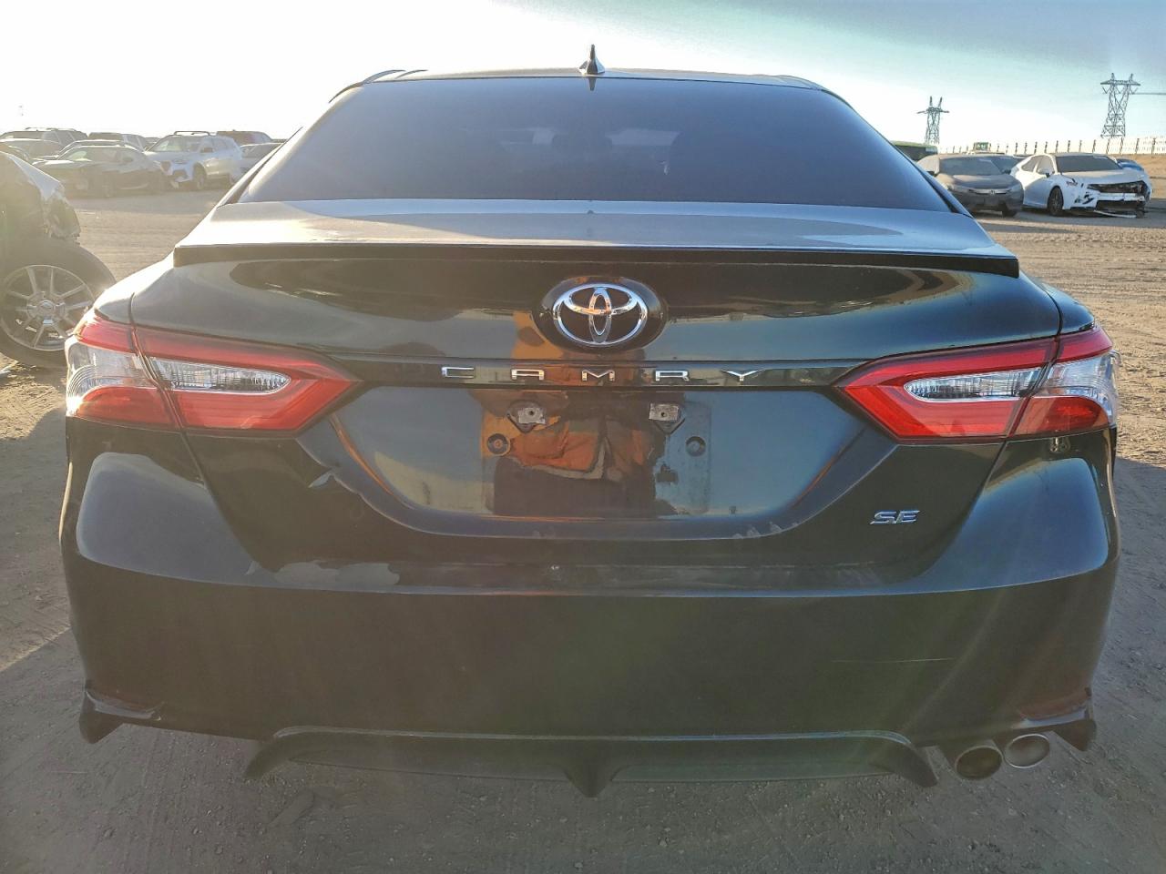 2020 TOYOTA CAMRY SE photo 16