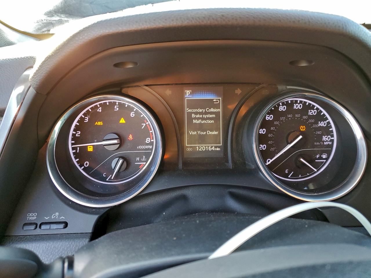 2020 TOYOTA CAMRY SE photo 25
