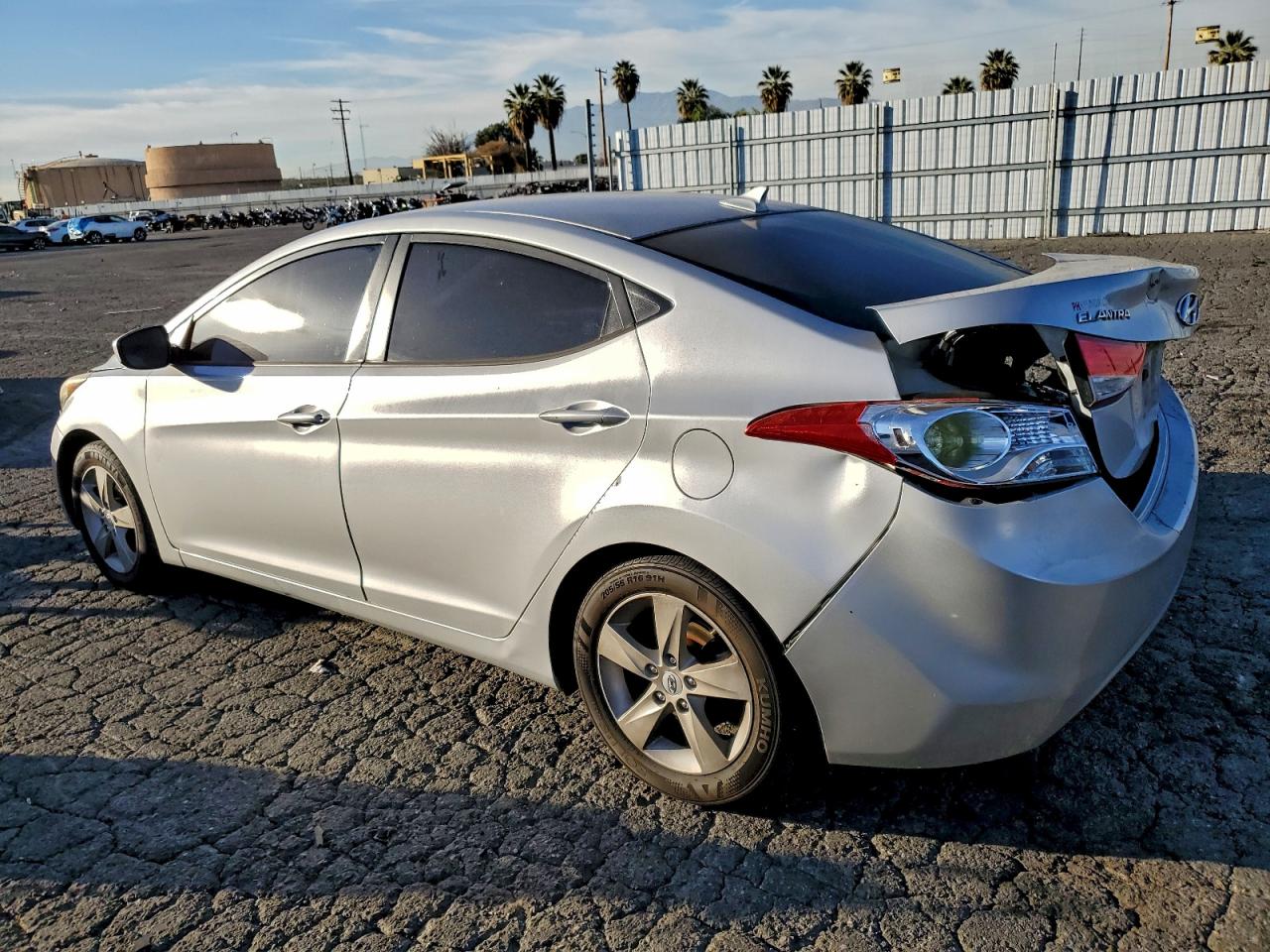 2013 HYUNDAI ELANTRA GLS photo 3