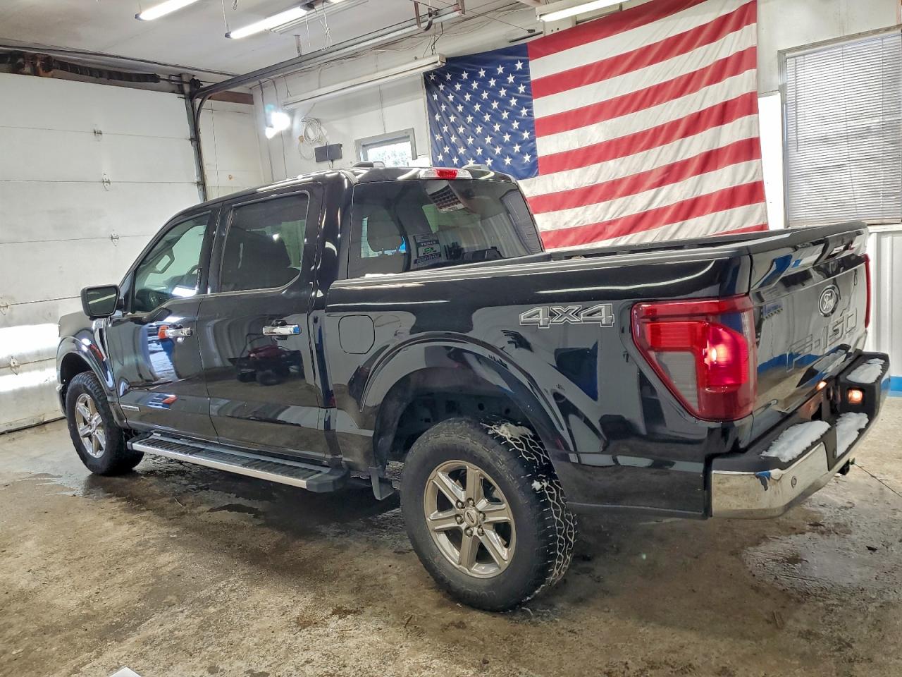 2024 FORD F150 XLT photo 3