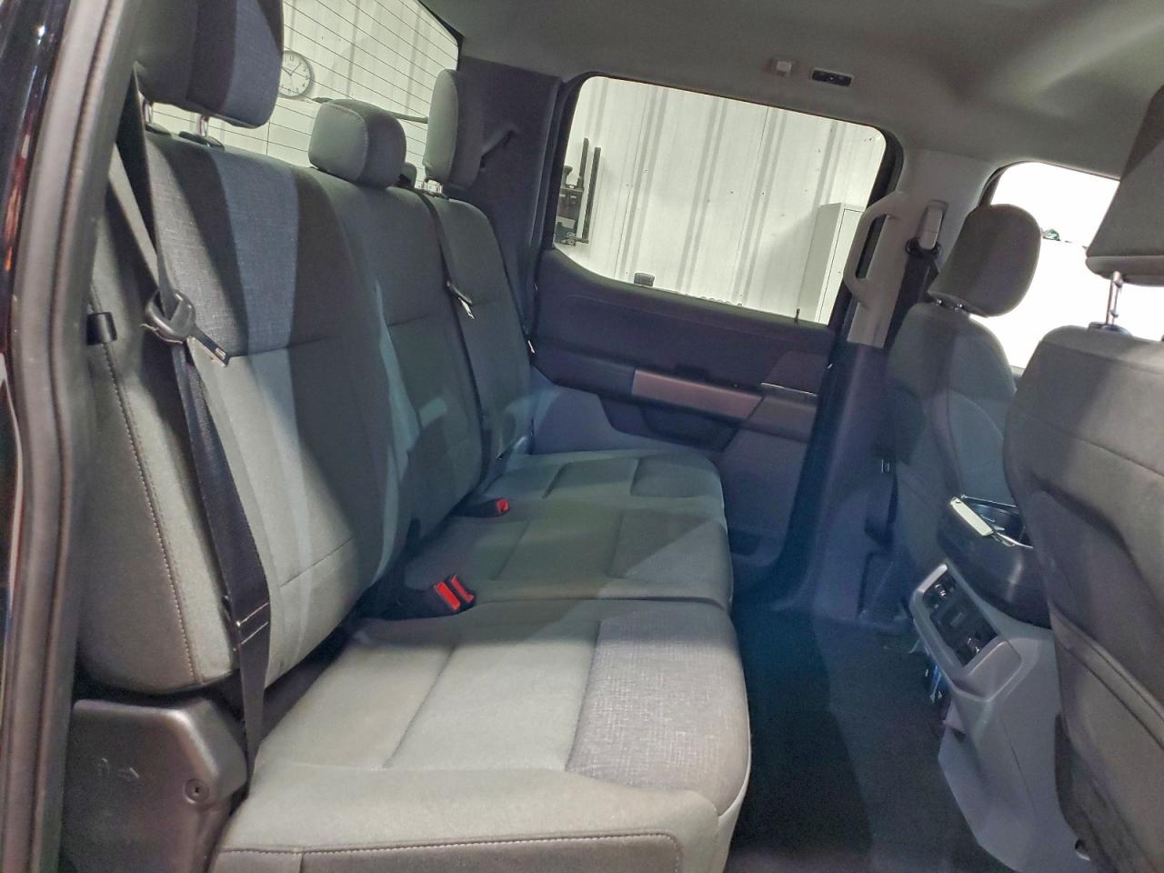 2024 FORD F150 XLT photo 19