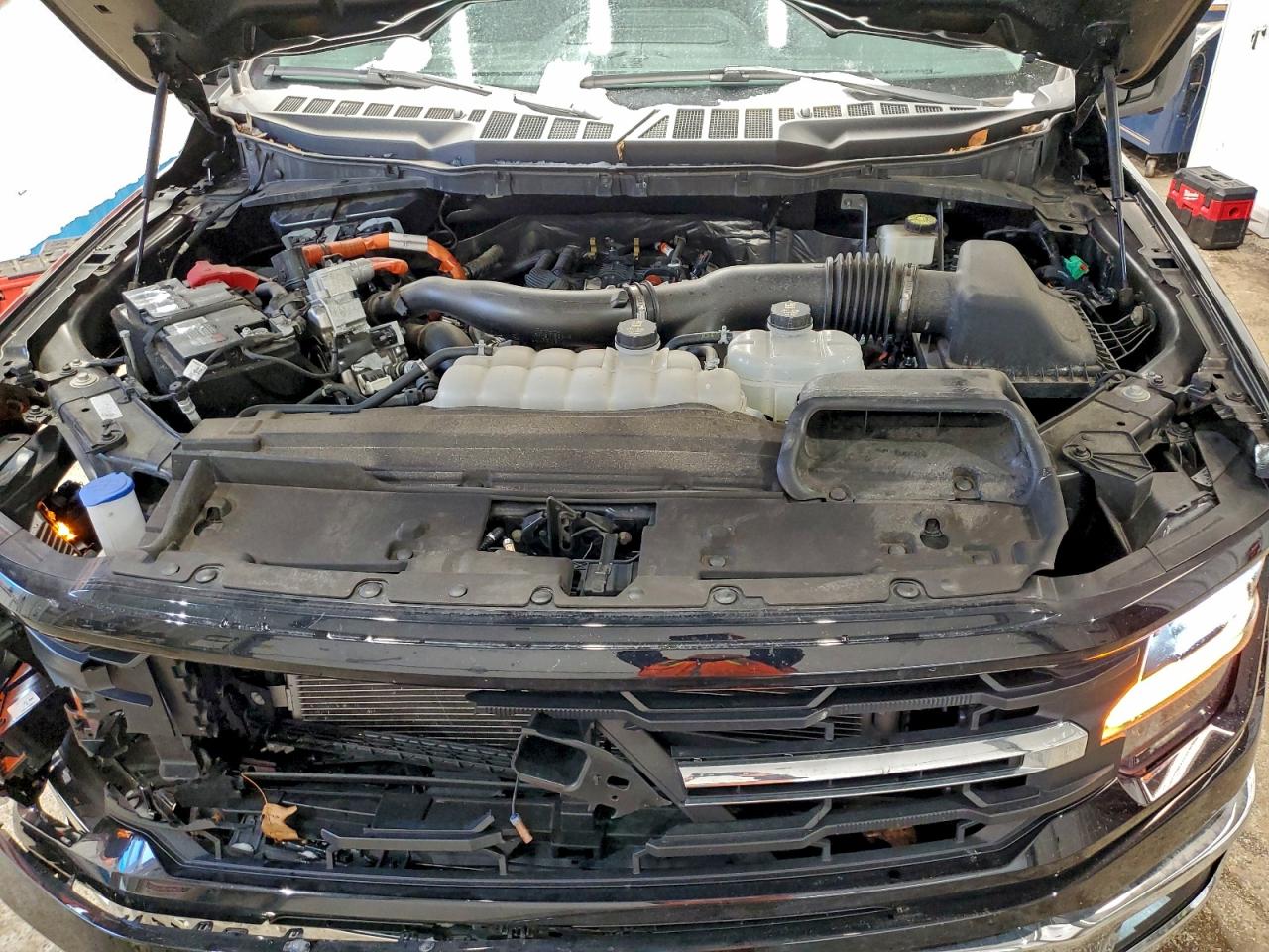 2024 FORD F150 XLT photo 21