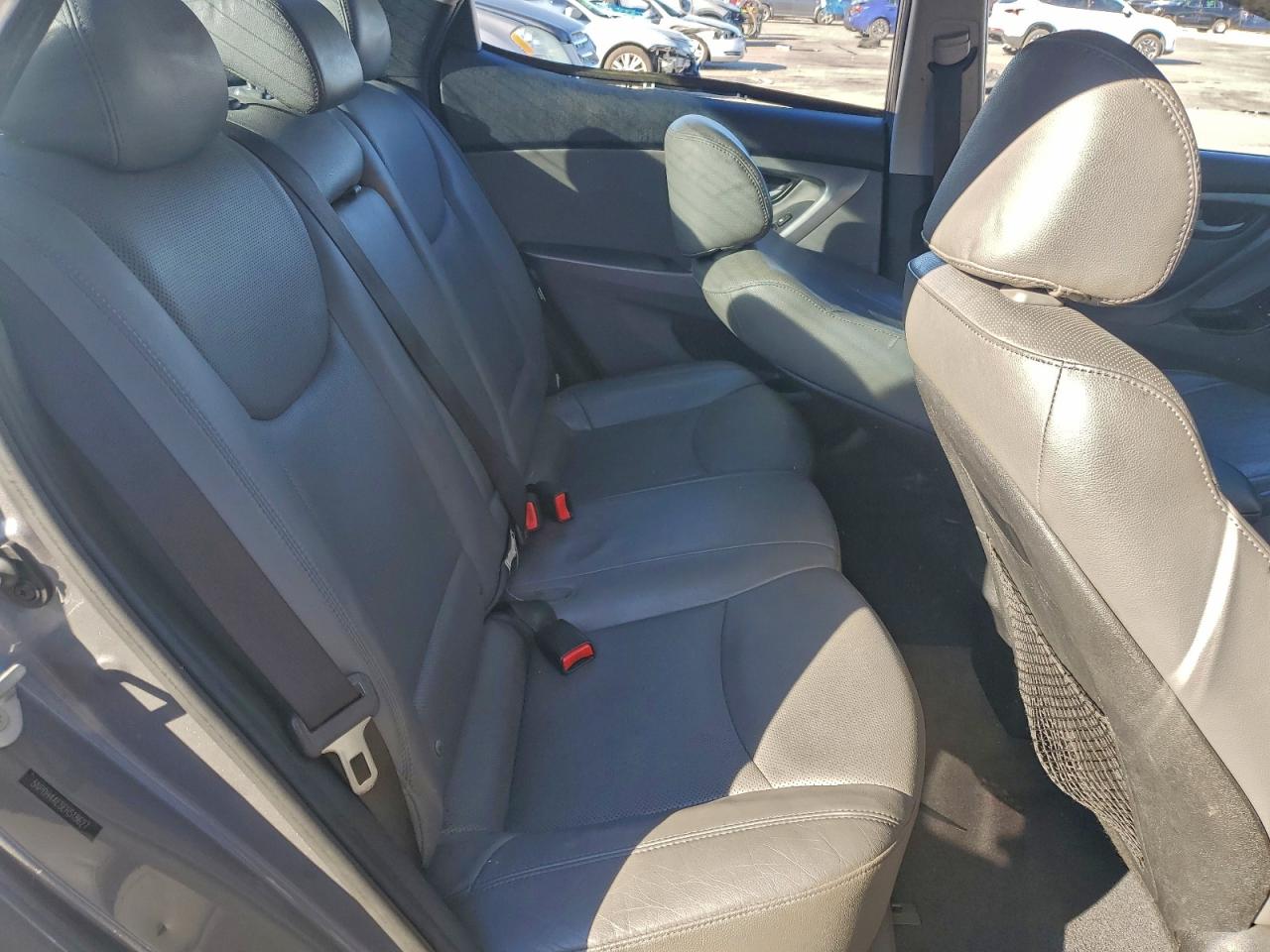 2014 HYUNDAI ELANTRA SE photo 19