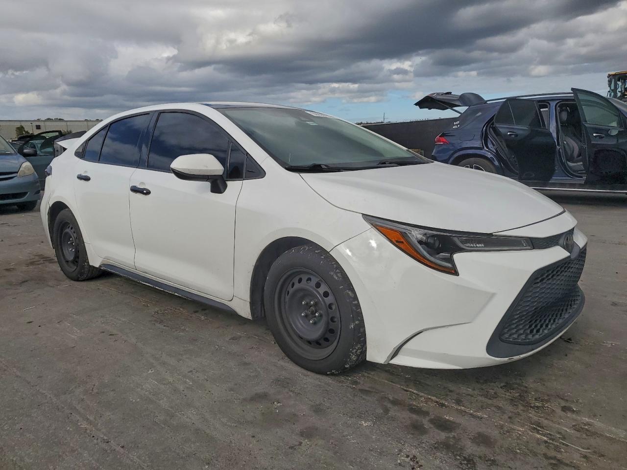 2020 TOYOTA COROLLA LE photo 10