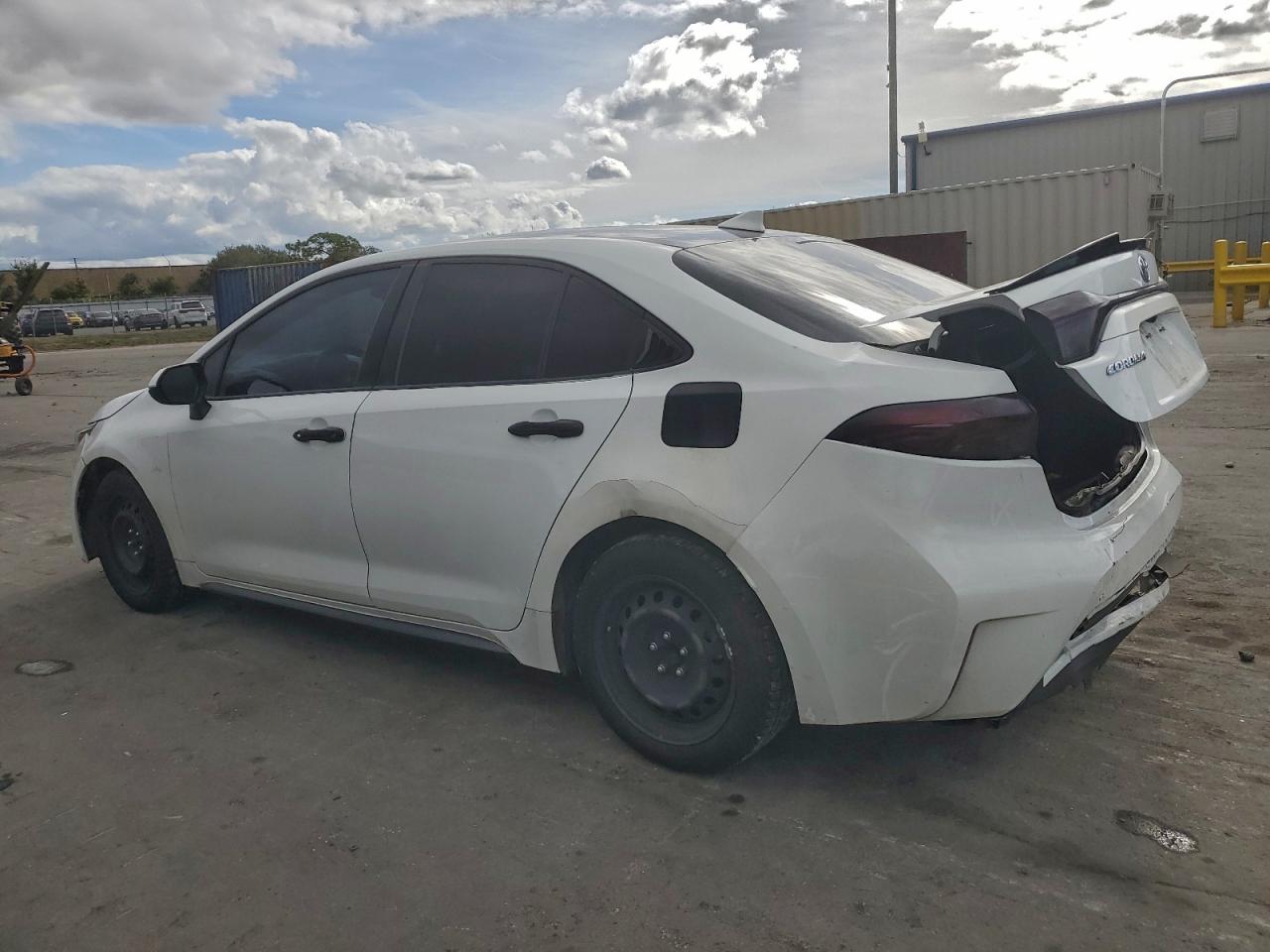 2020 TOYOTA COROLLA LE photo 4