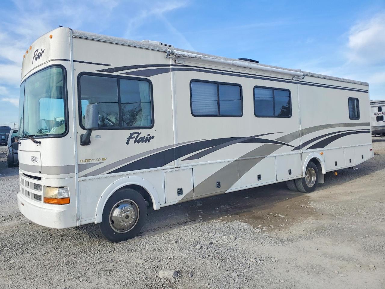 2002 FLEETWOOD FLAIR RECREATIONAL VEHICLE photo 2