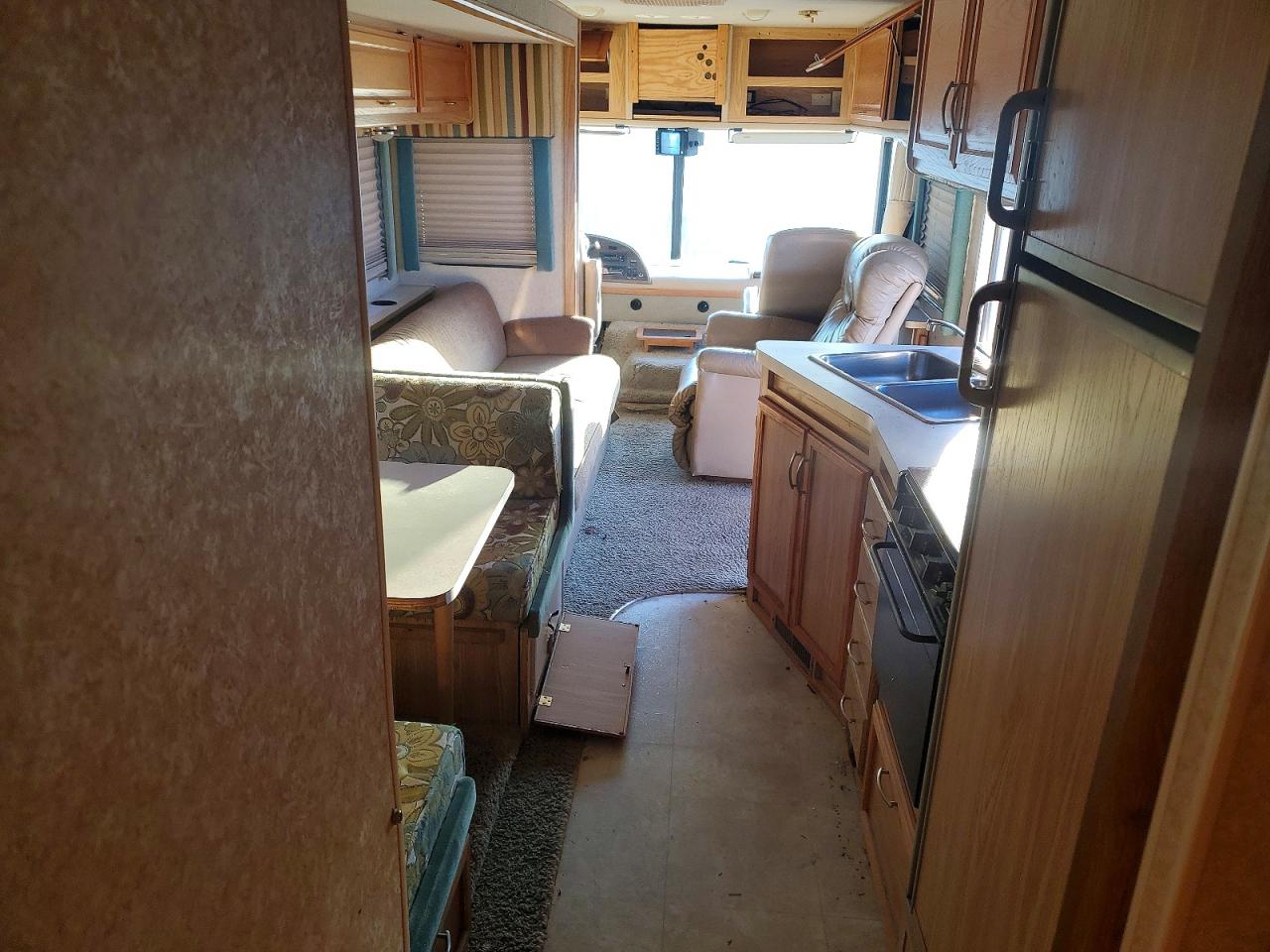 2002 FLEETWOOD FLAIR RECREATIONAL VEHICLE photo 5