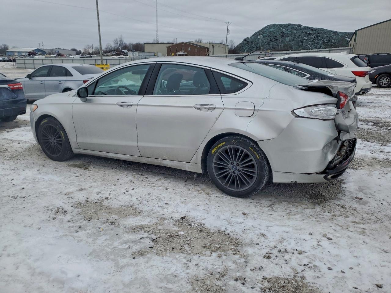 2013 FORD FUSION SE photo 2