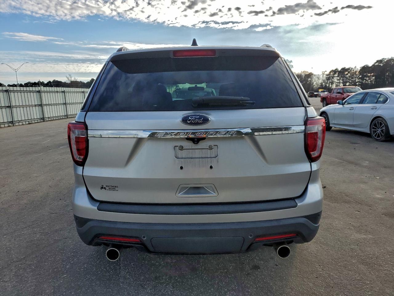 2018 FORD EXPLORER photo 6