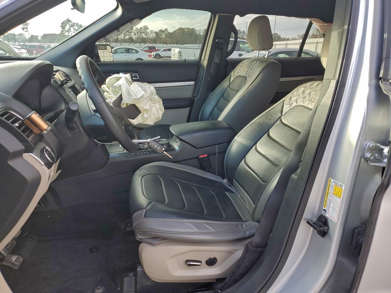 2018 FORD EXPLORER photo 7