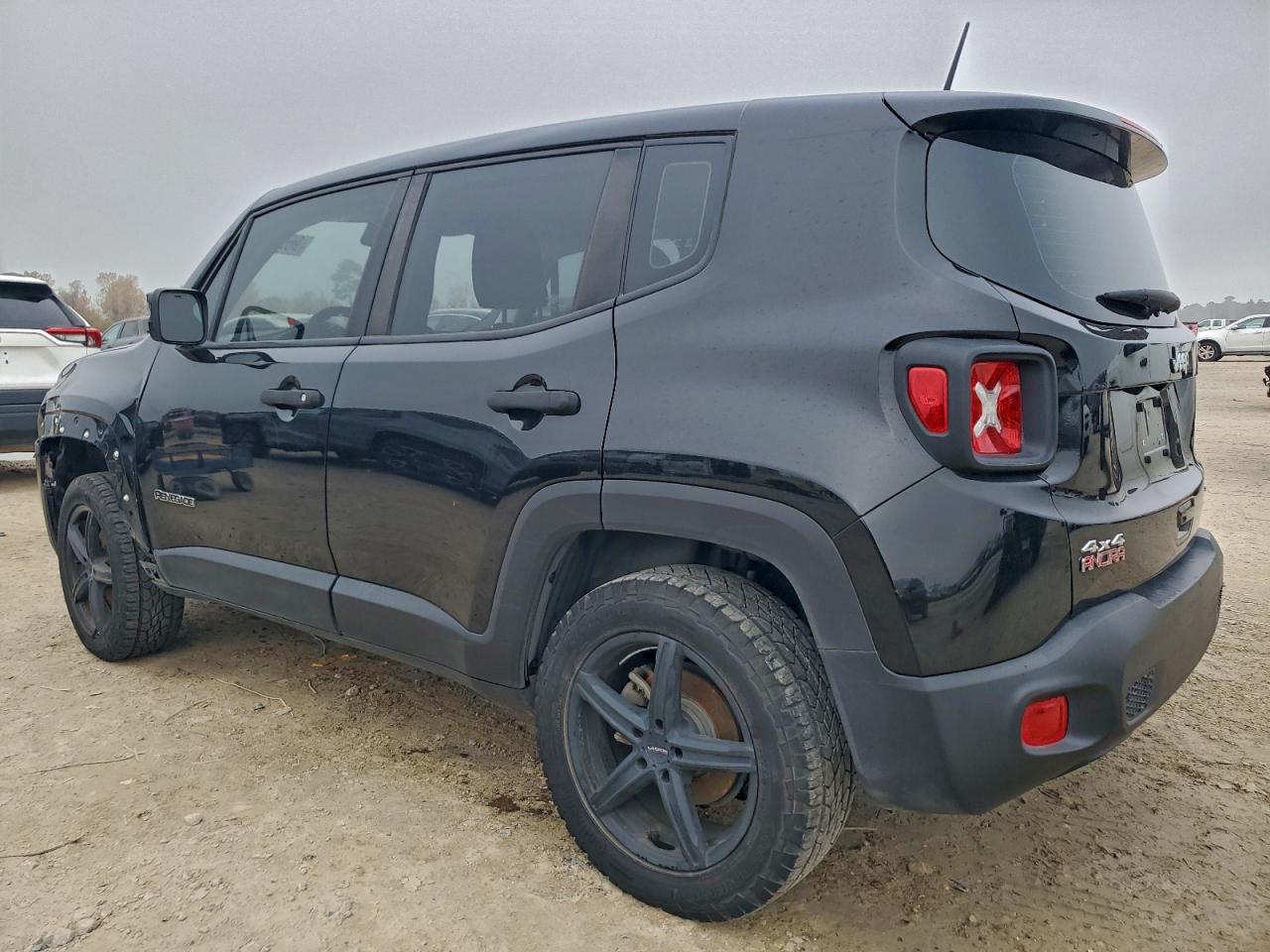 2020 JEEP RENEGADE SPORT photo 2